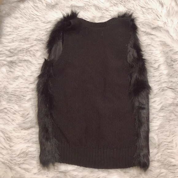Sebby Collection Faux Fur Black Vest Cardigan - Picture 4 of 10